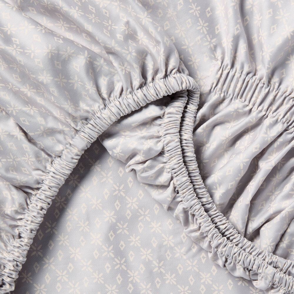400 Thread Count Holiday Performance Sheet Set - Threshold - Picture 5 of 16